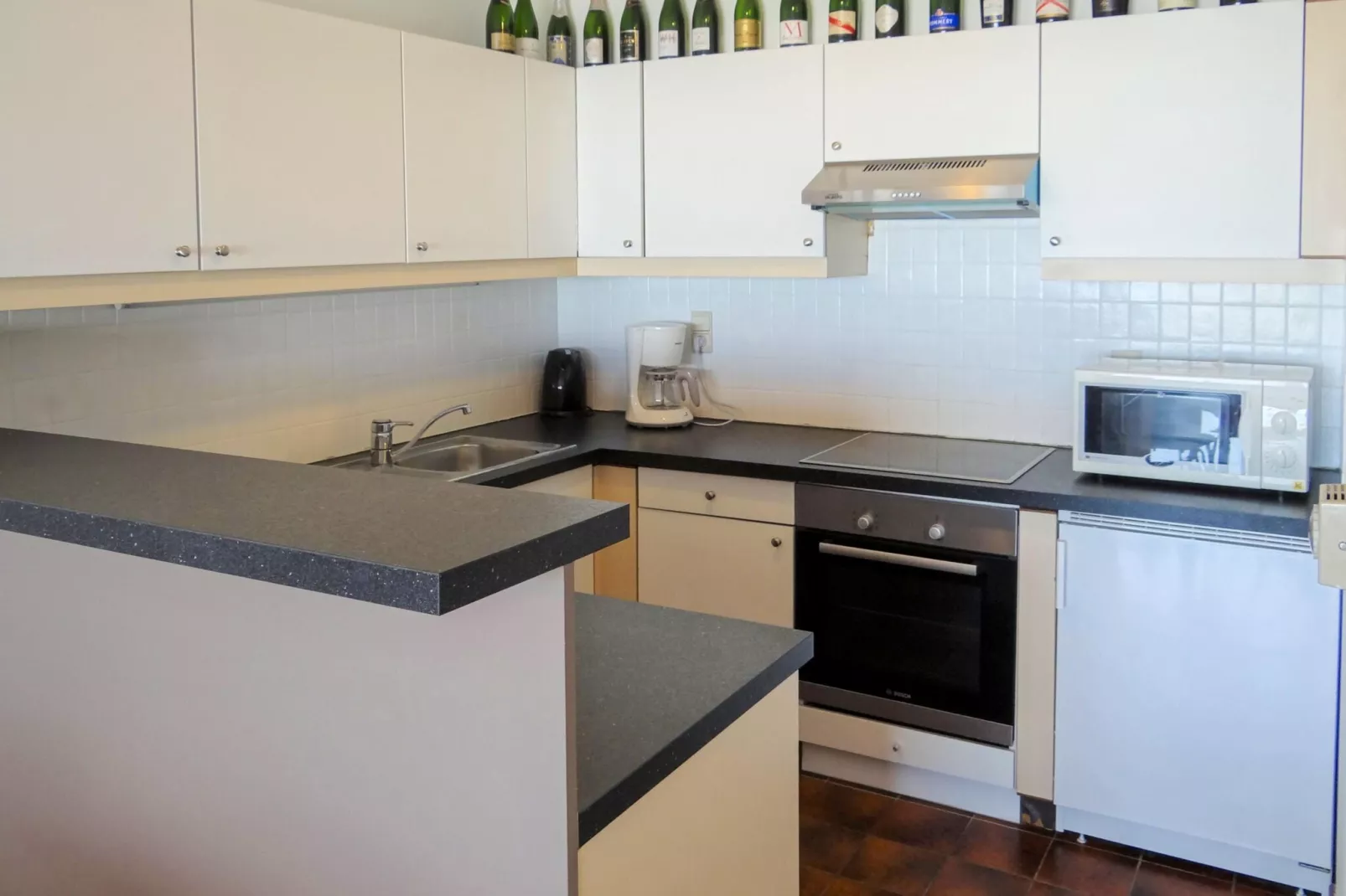 SEAFLOWER 603-Kitchen