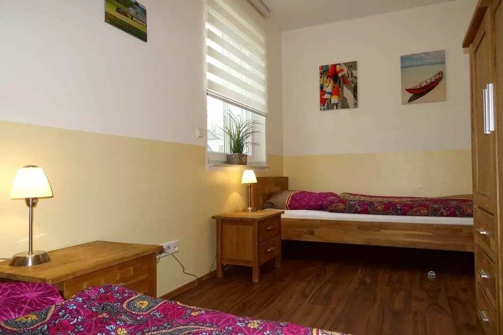 43163-Bedroom