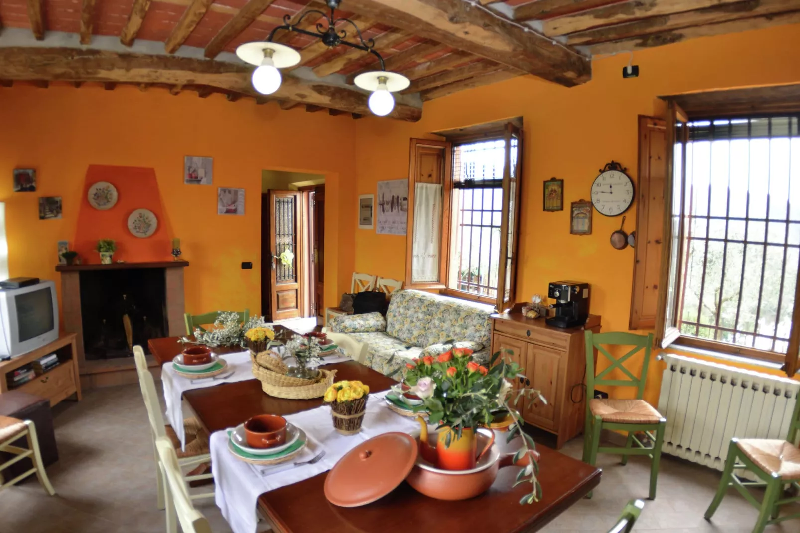 Tra Lucca e il Mare-Dining room
