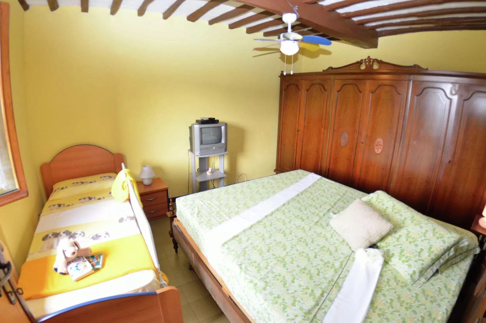 Tra Lucca e il Mare-Bedroom