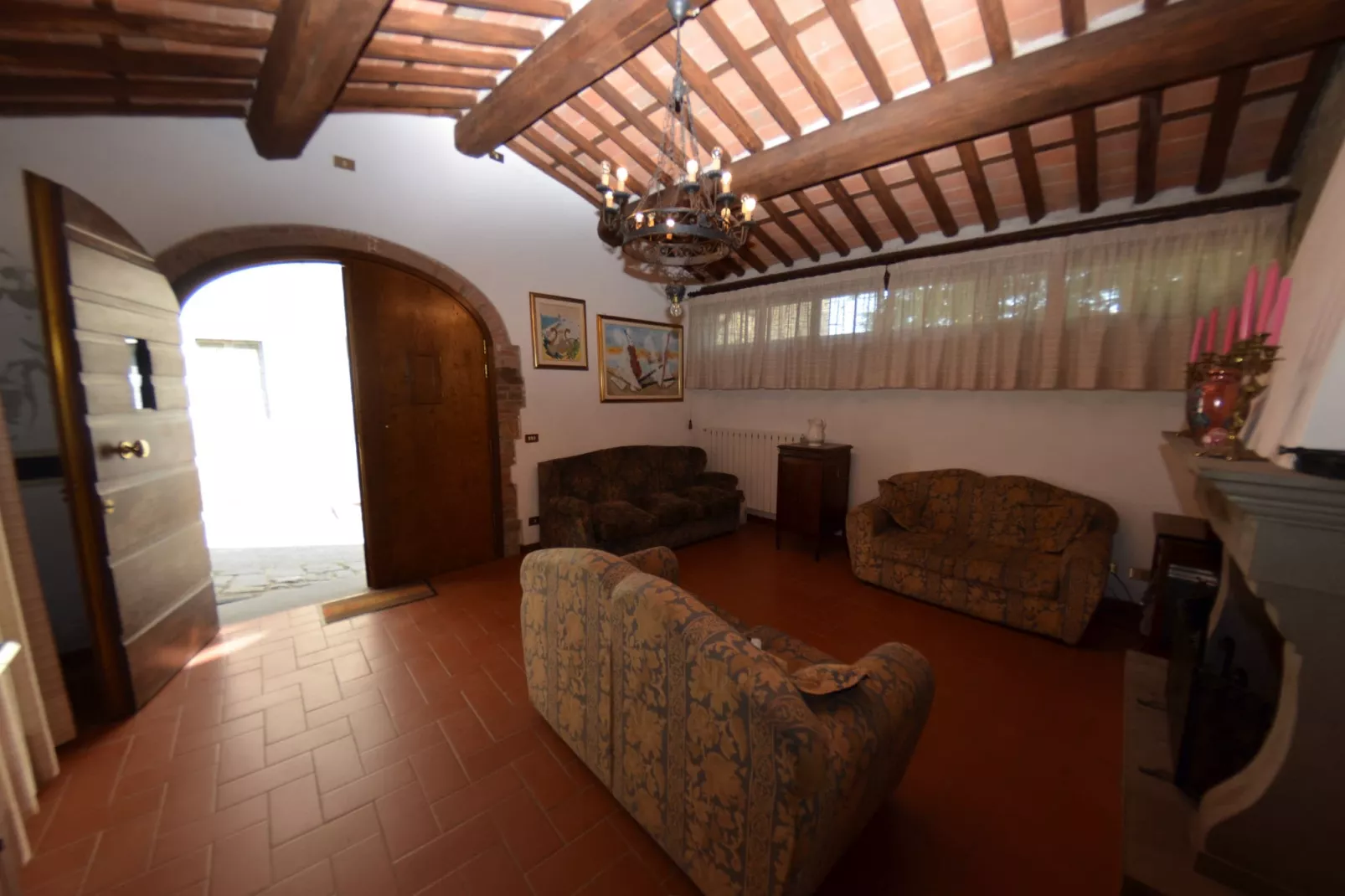 Reggella-Living room