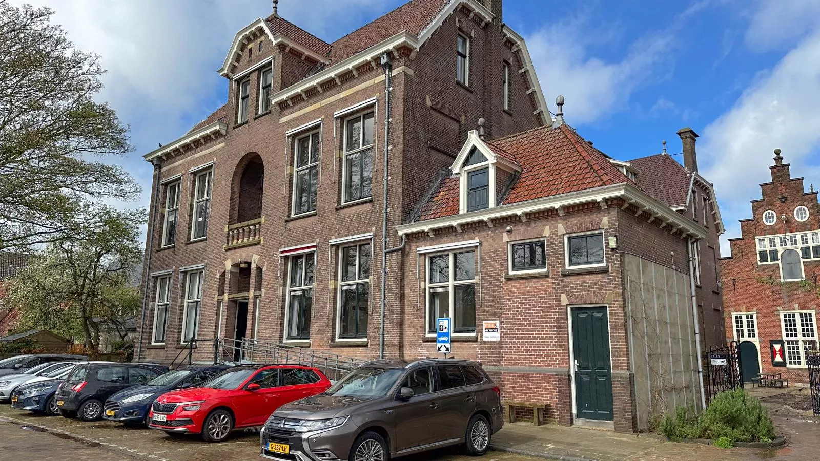 Groot Weeshuis-Exterior summer
