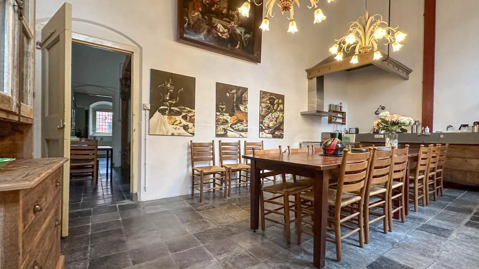 Klein Weeshuis-Dining room