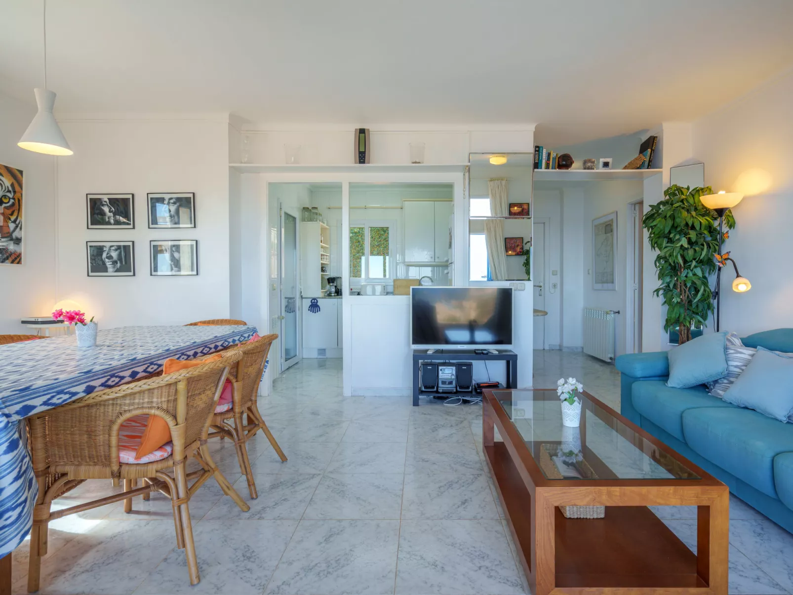 Magrana Over The Sea (Private Pool).-Inside