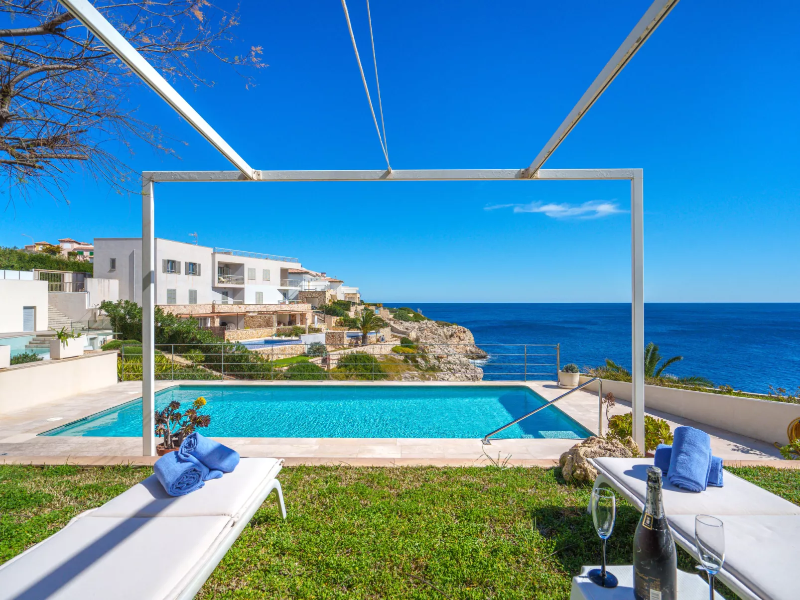 Magrana Over The Sea (Private Pool).-Outside