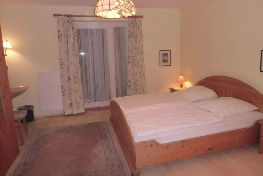 94443-Bedroom