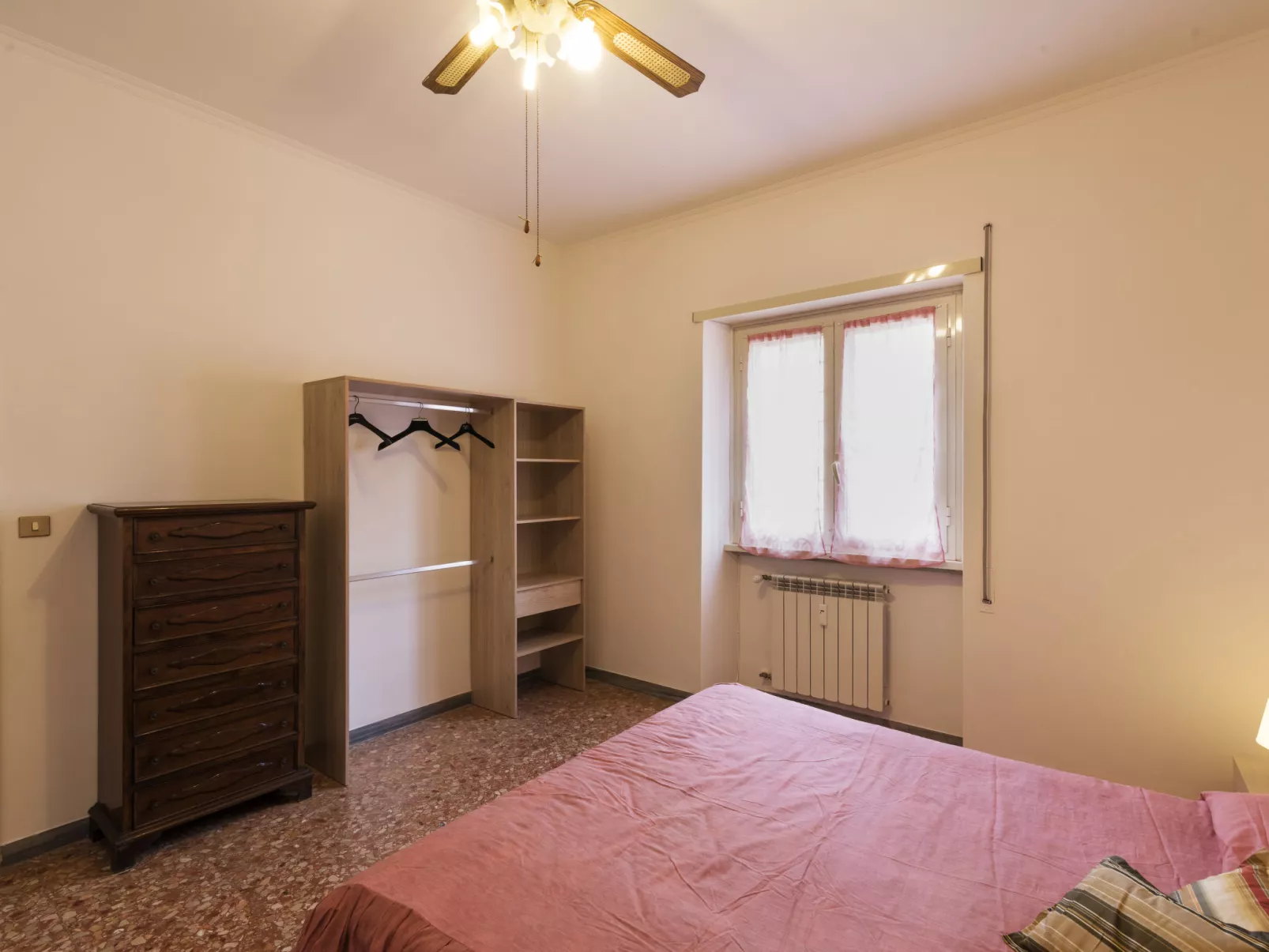 Roma, Sea House Ostia-Dedans