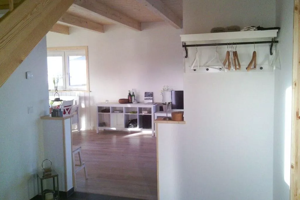 75275-Dining room