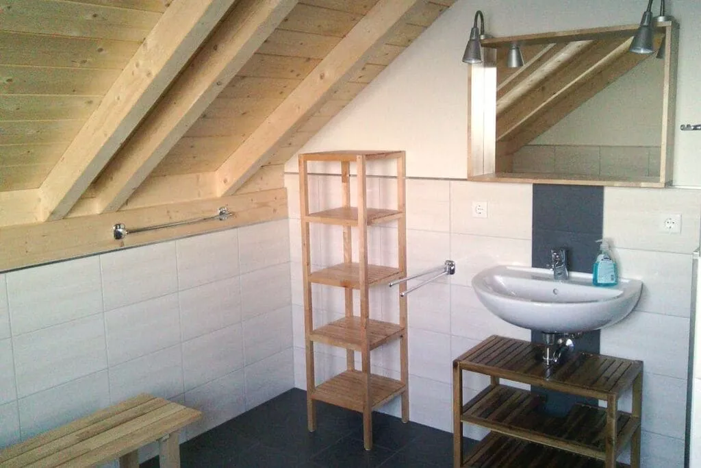 75275-Bathroom