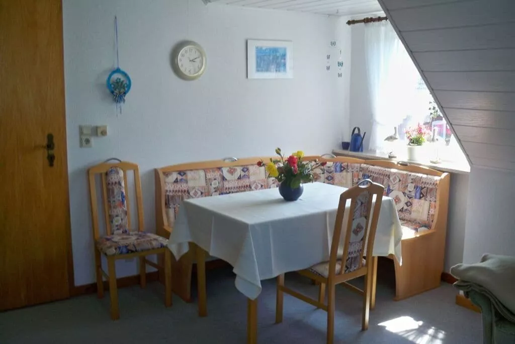 225603-Dining room