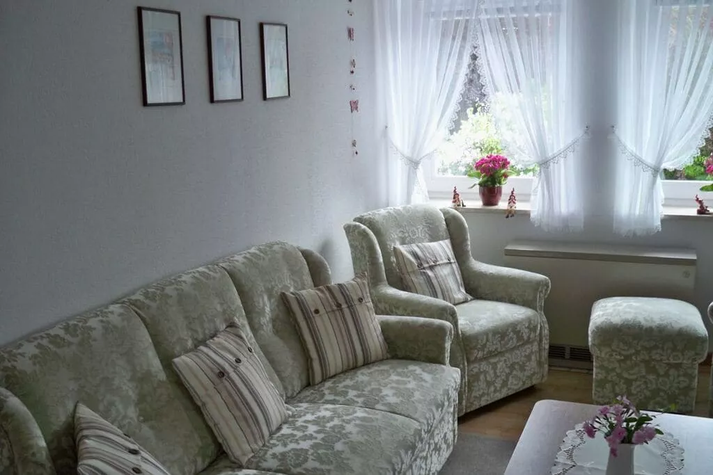 255427-Living room