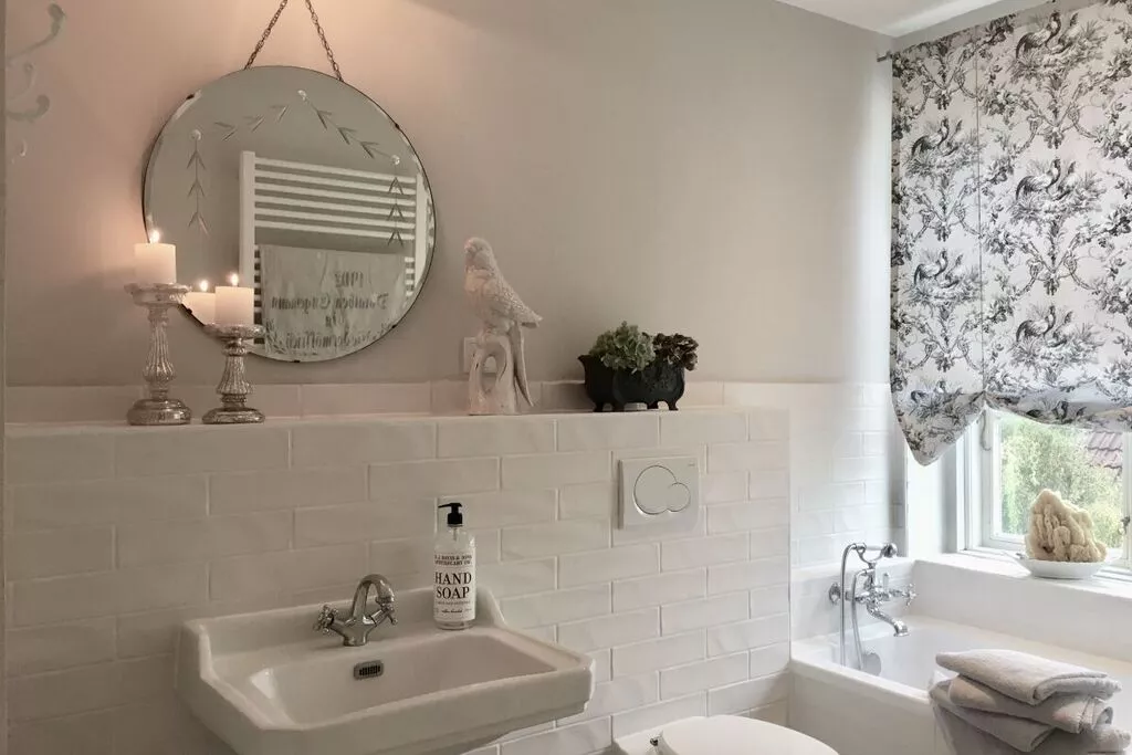 288766-Bathroom