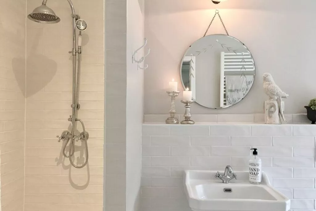 288766-Bathroom