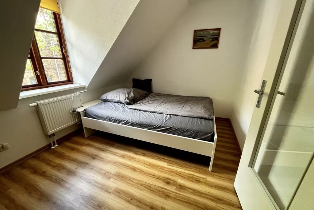 389891-Schlafzimmer