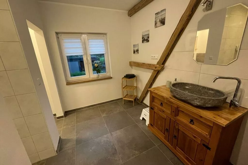 457552-Bathroom