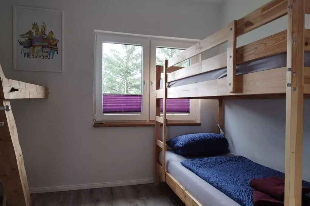 457552-Bedroom