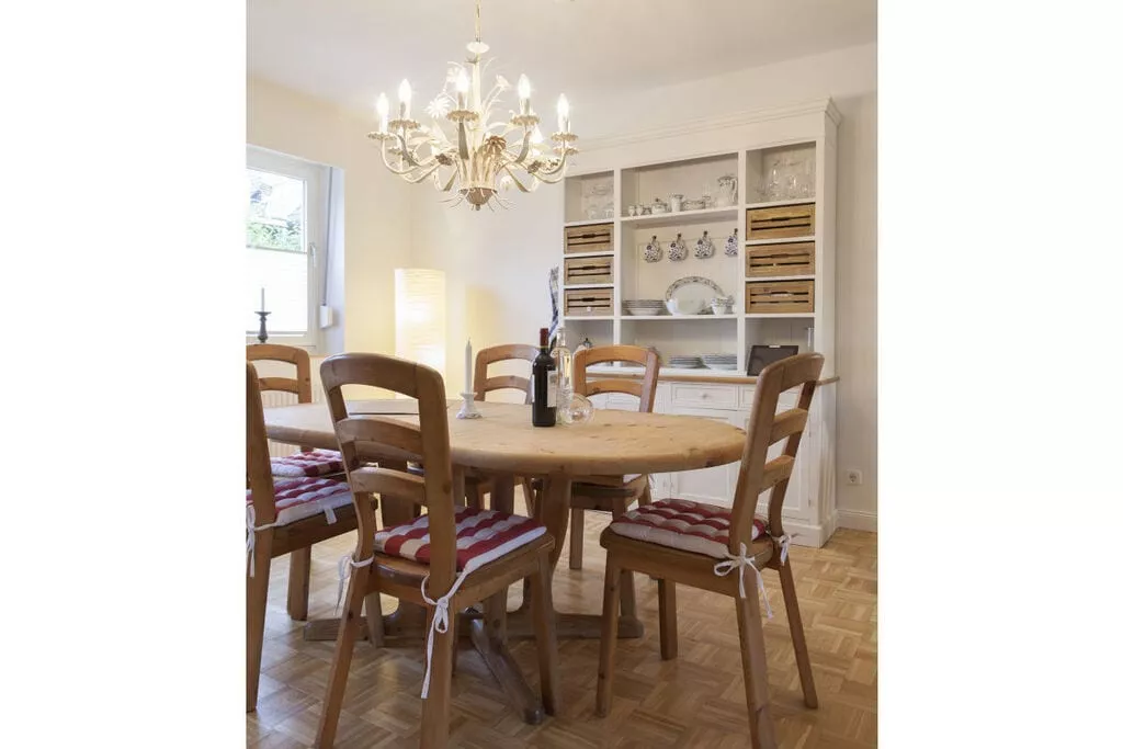 139866-Dining room