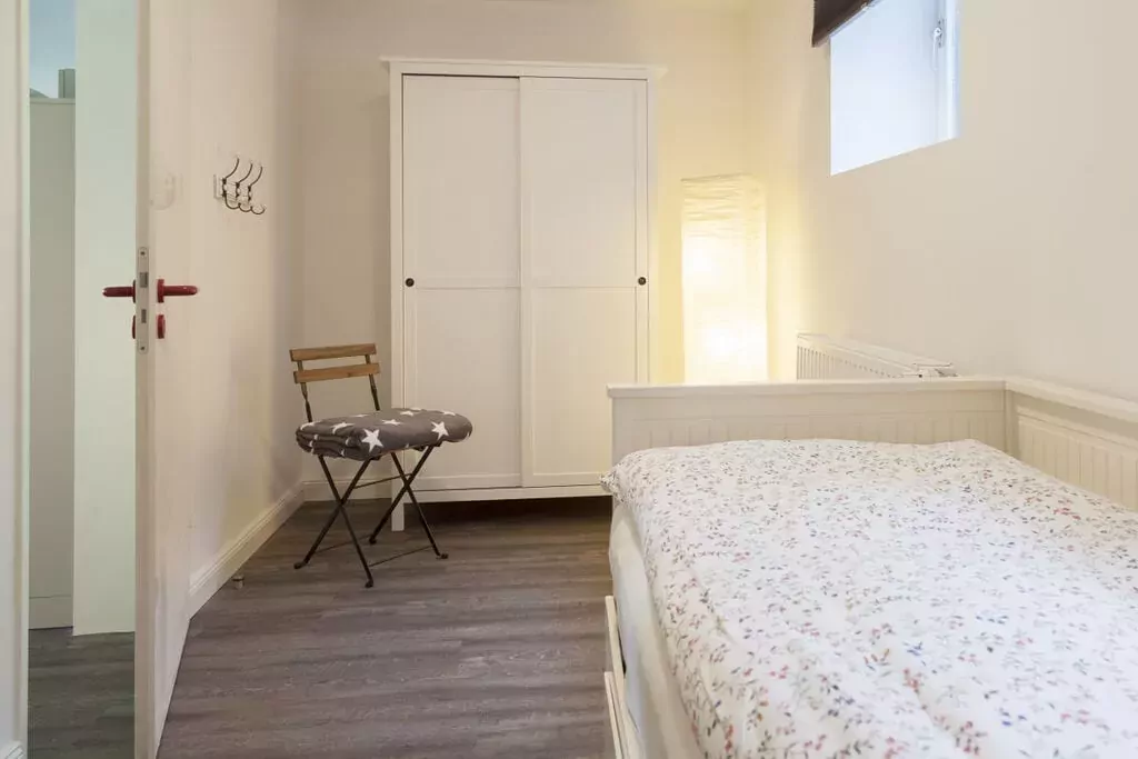190861-Bedroom