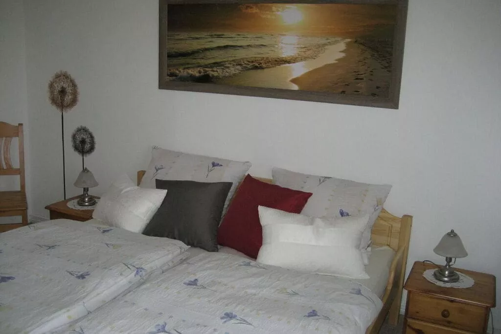278578-Bedroom