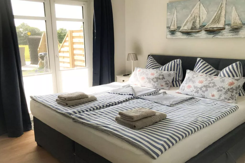 397792-Bedroom