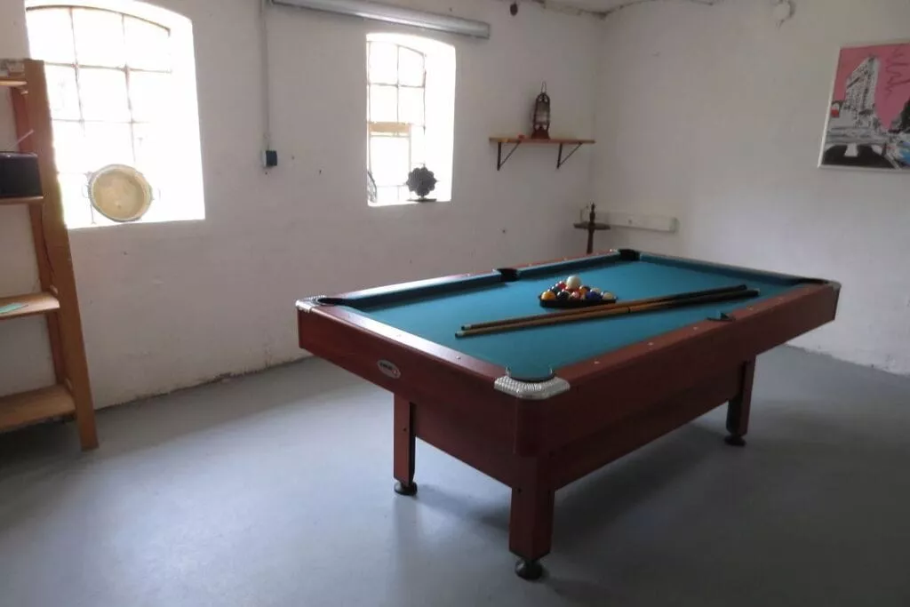 6604-Recreation room