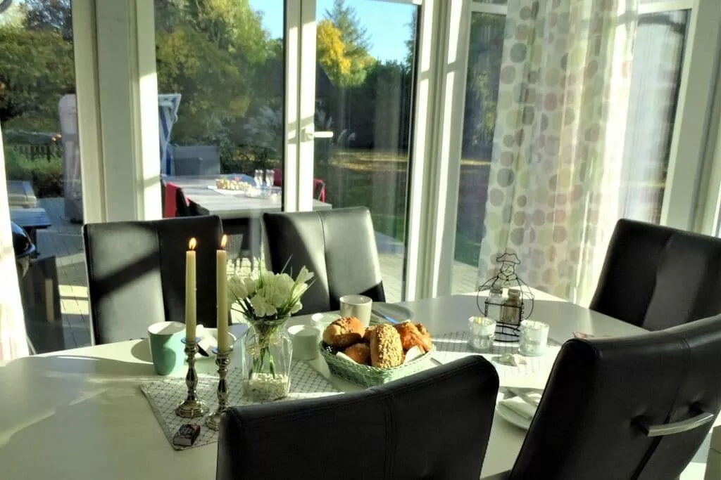 6604-Dining room