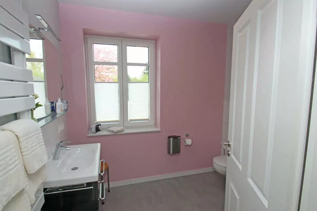 6604-Bathroom
