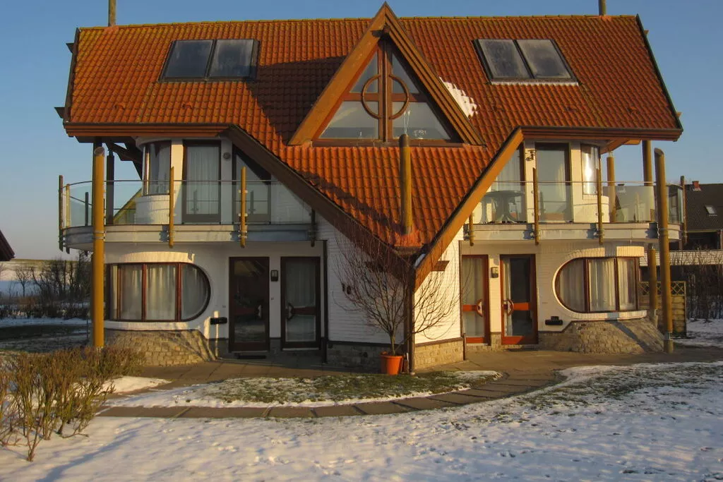 228385-Exterior winter