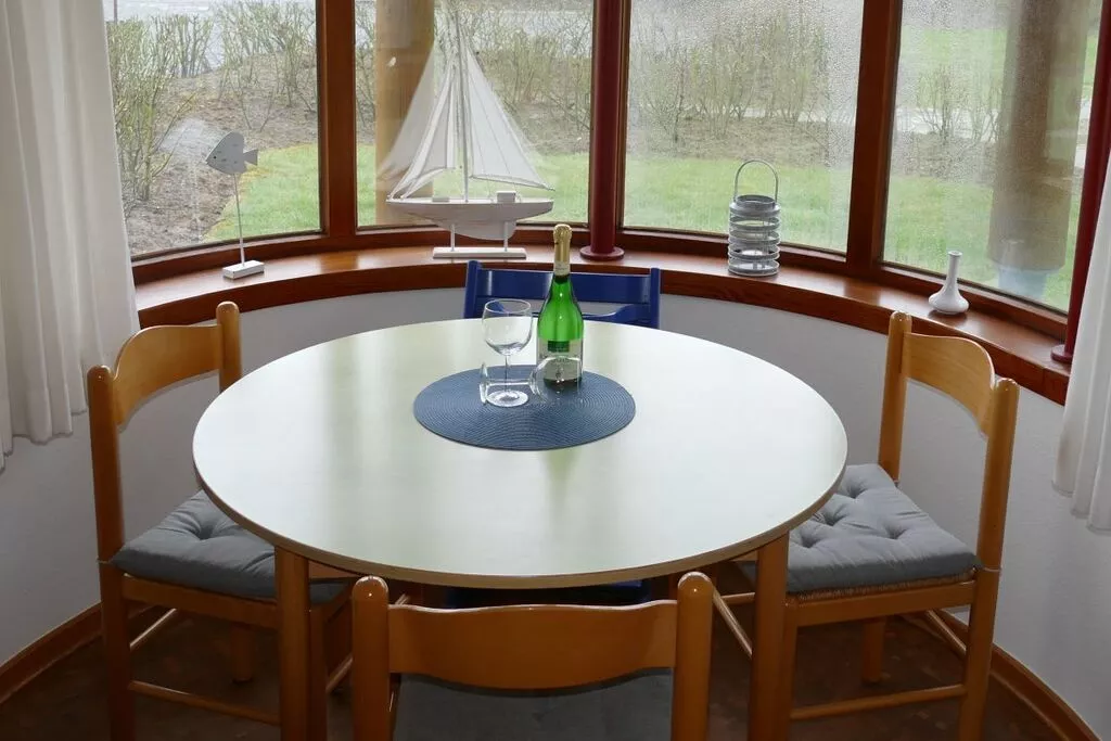228385-Dining room