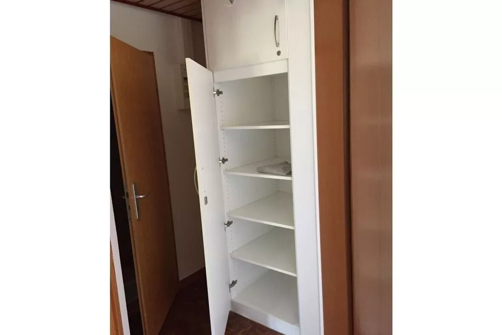 228385-Bedroom