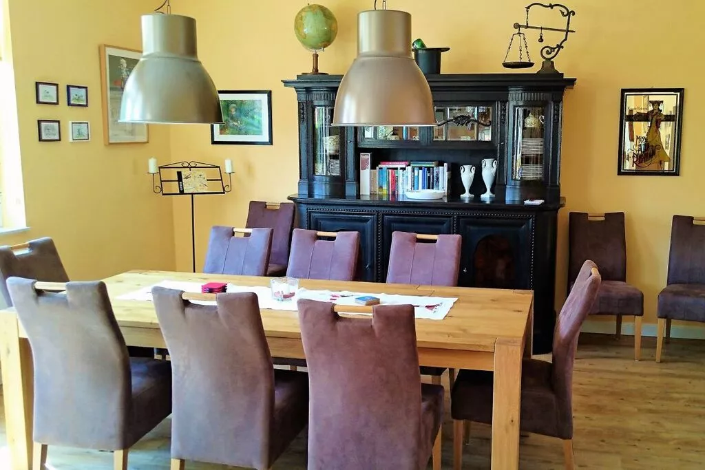 136451-Dining room