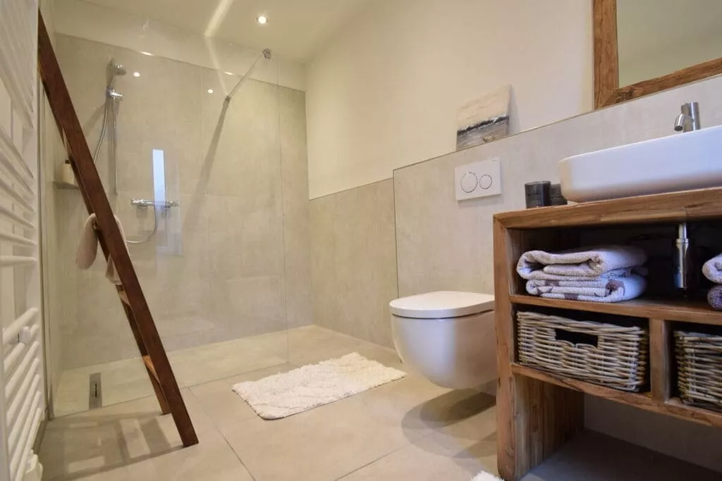 181197-Bathroom