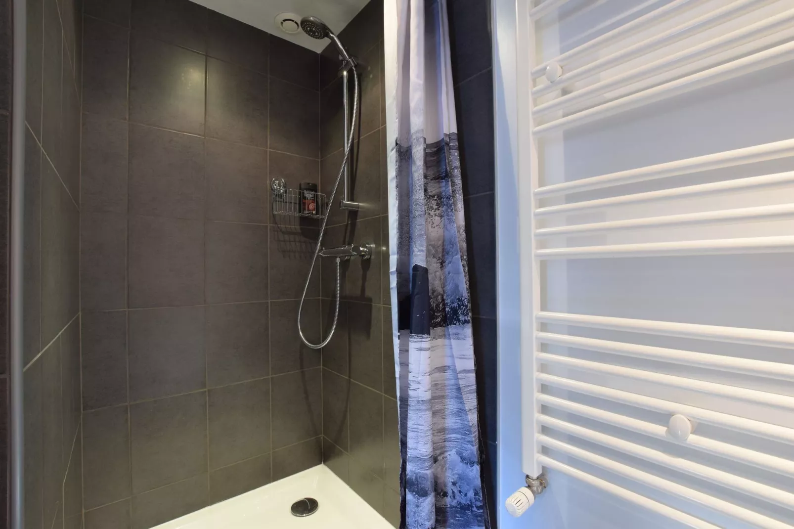 Le Tilleul-Bathroom