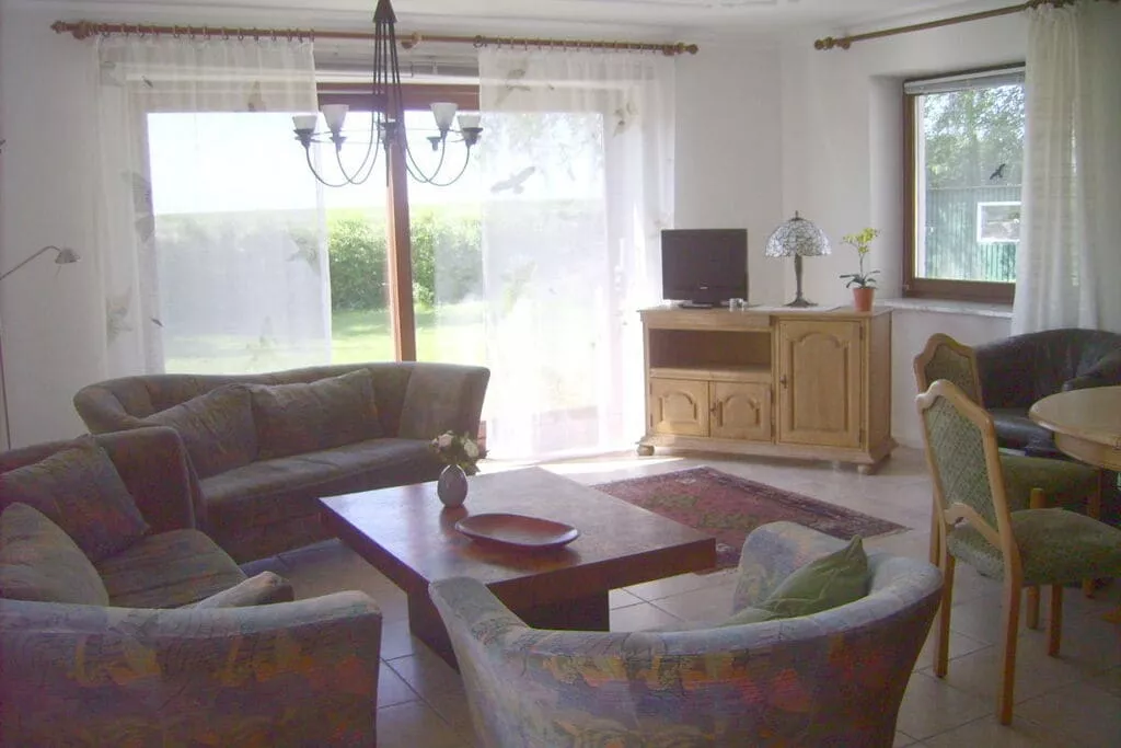 46450-Living room