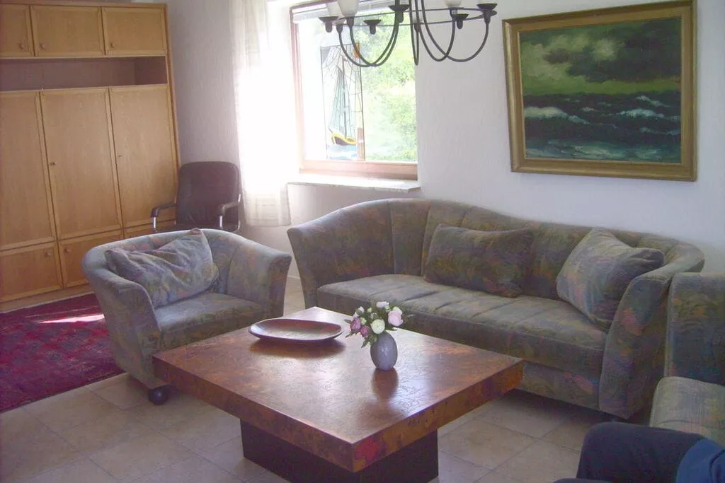 46450-Living room