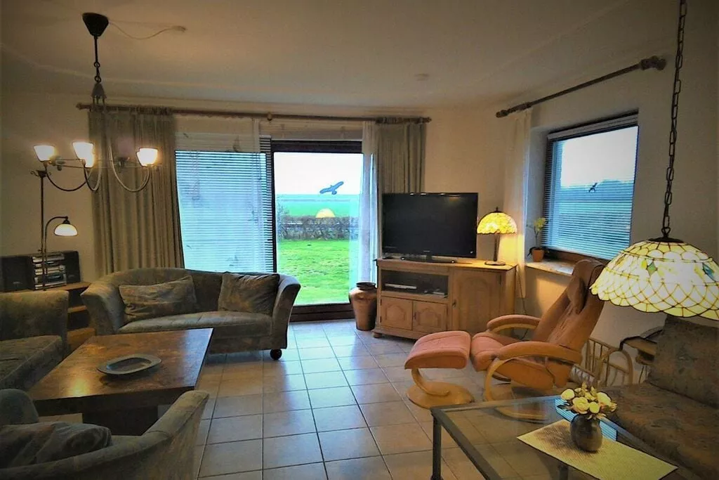 46450-Living room