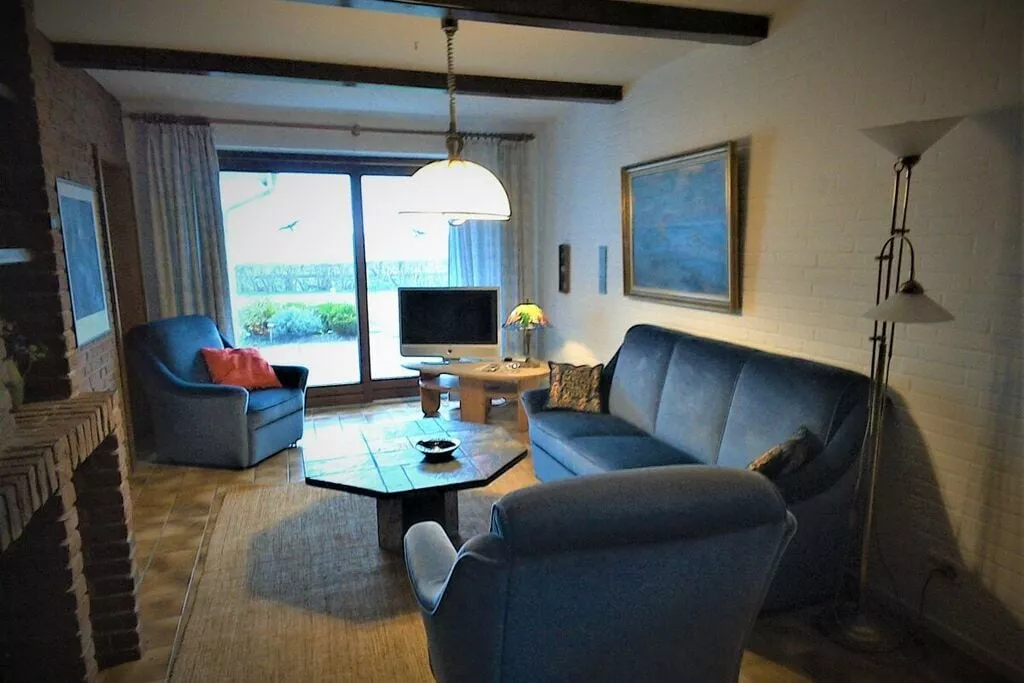 46450-Living room