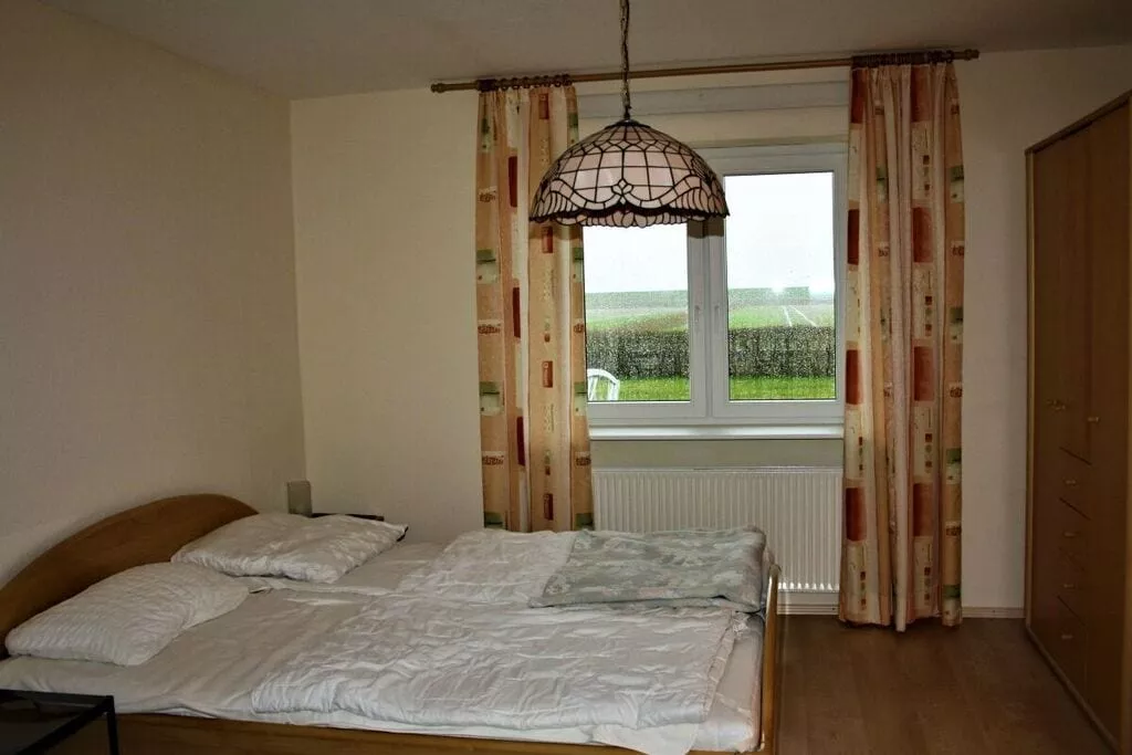 46450-Bedroom