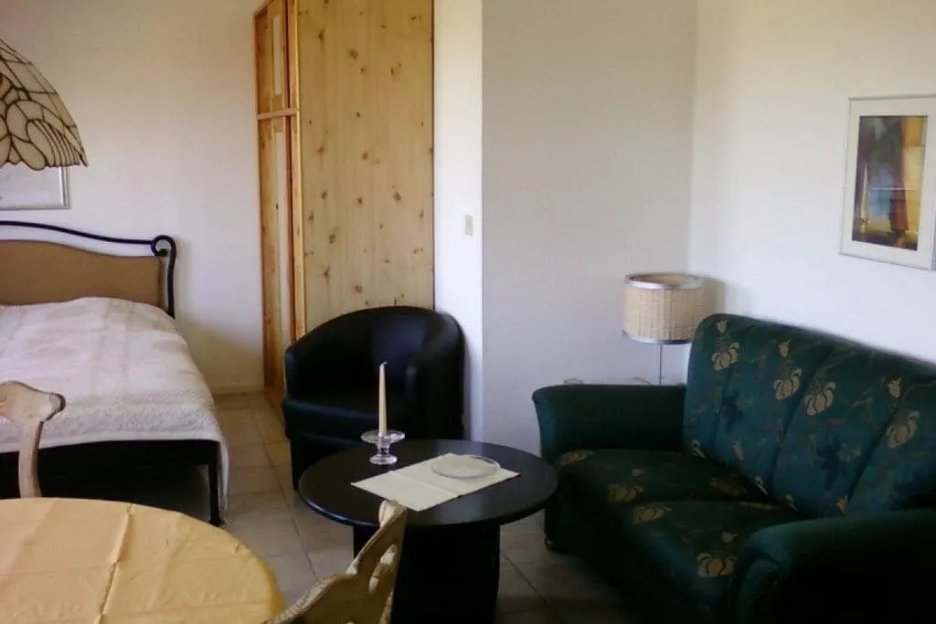 88010-Bedroom