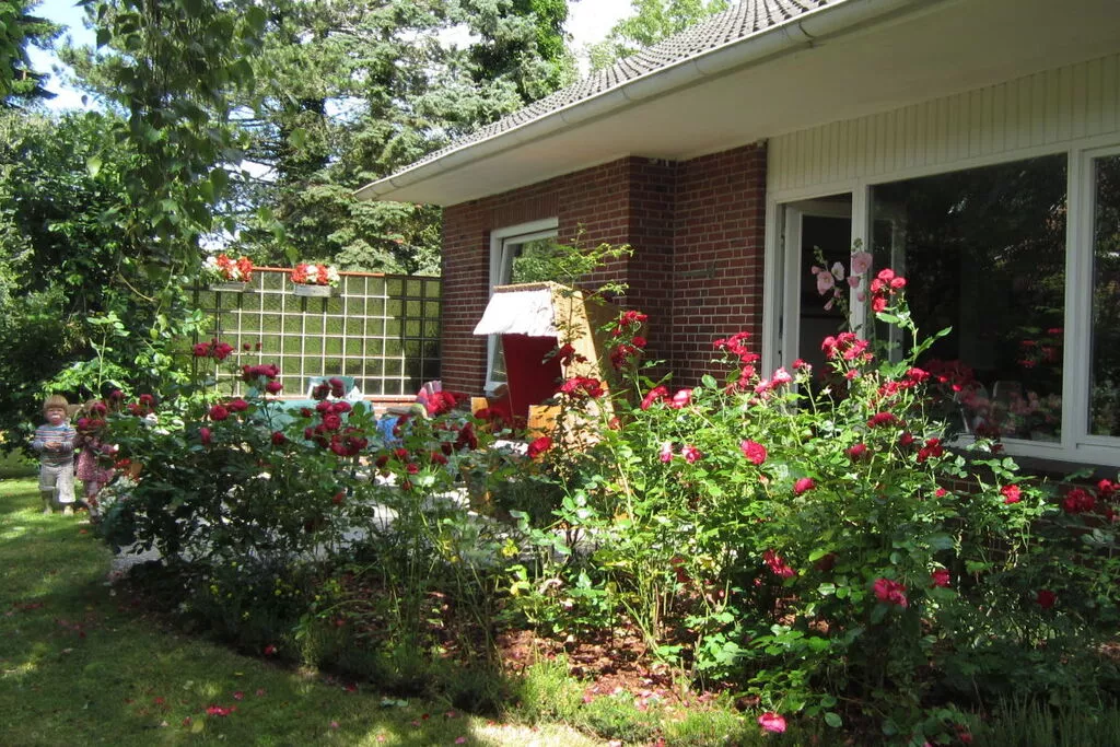 94531-Gardens summer