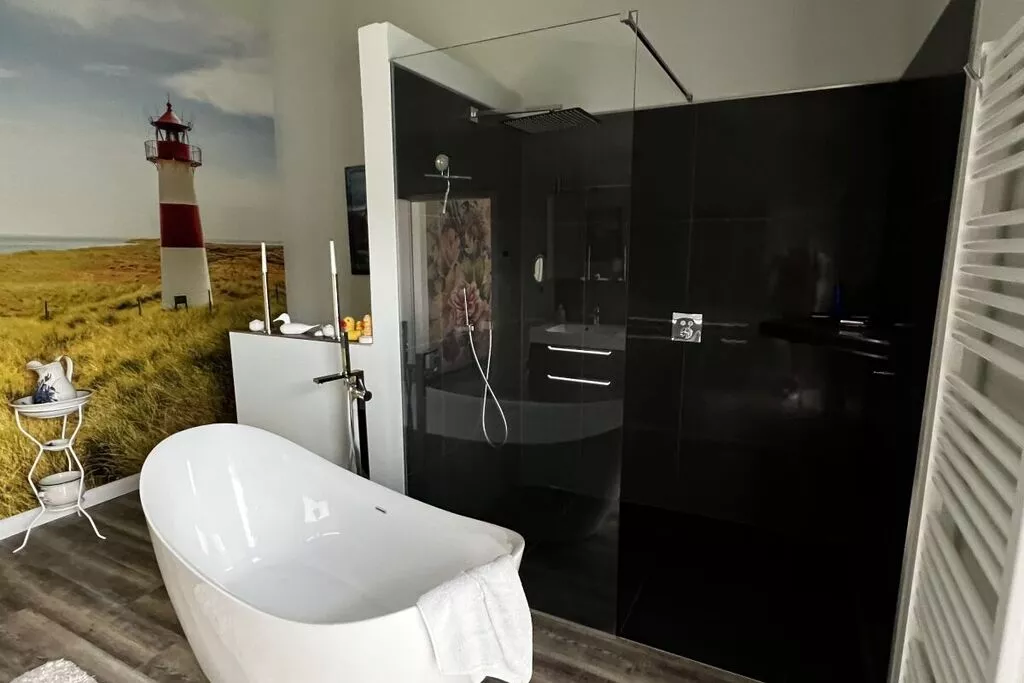 276306-Bathroom
