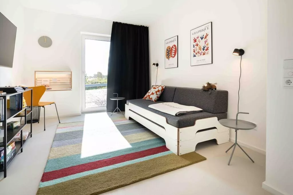 470391-Living room
