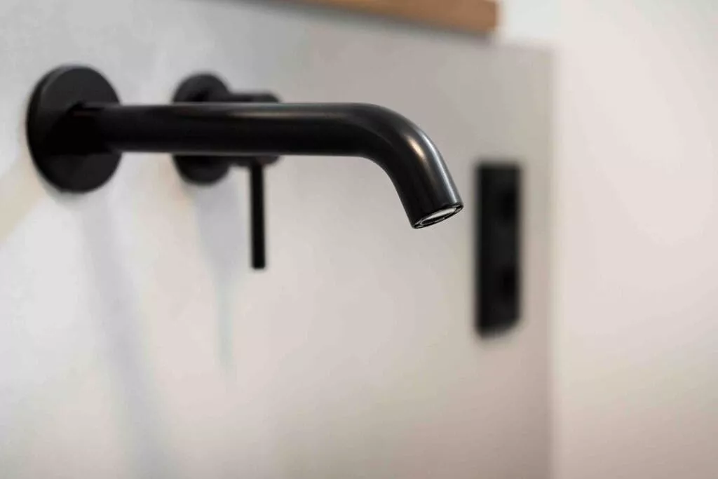 470391-Bathroom