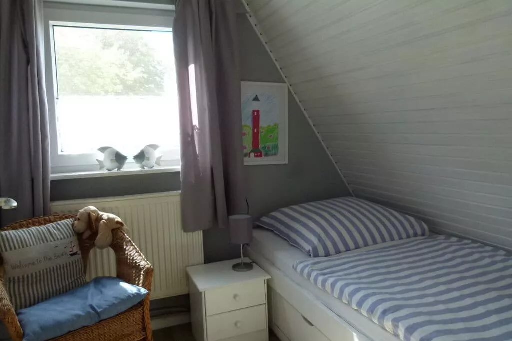 90385-Bedroom