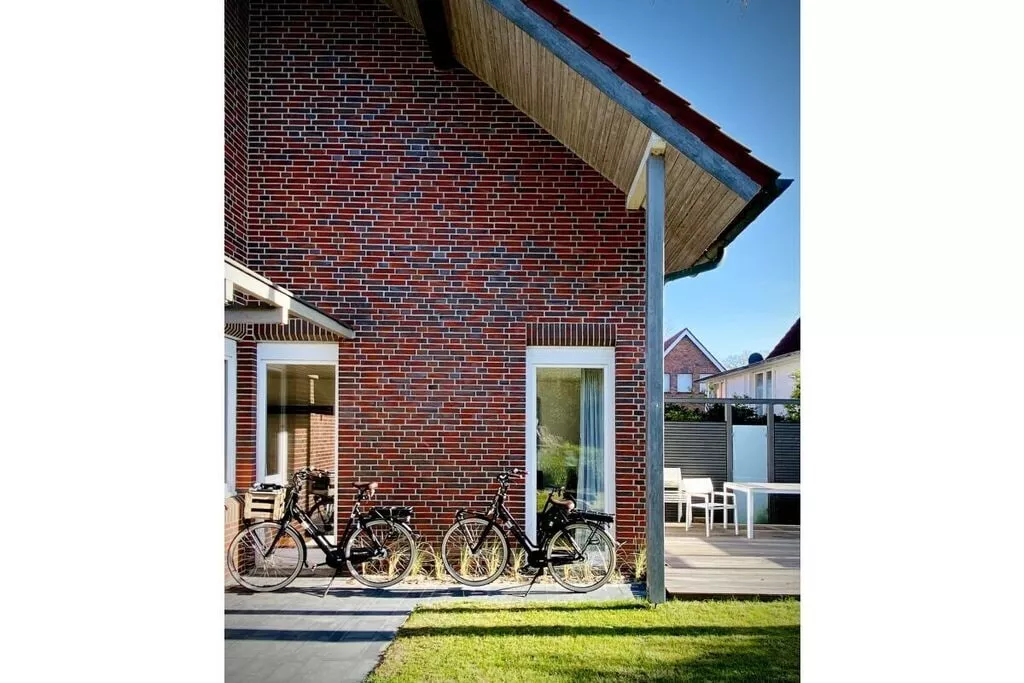 94185-Exterior summer