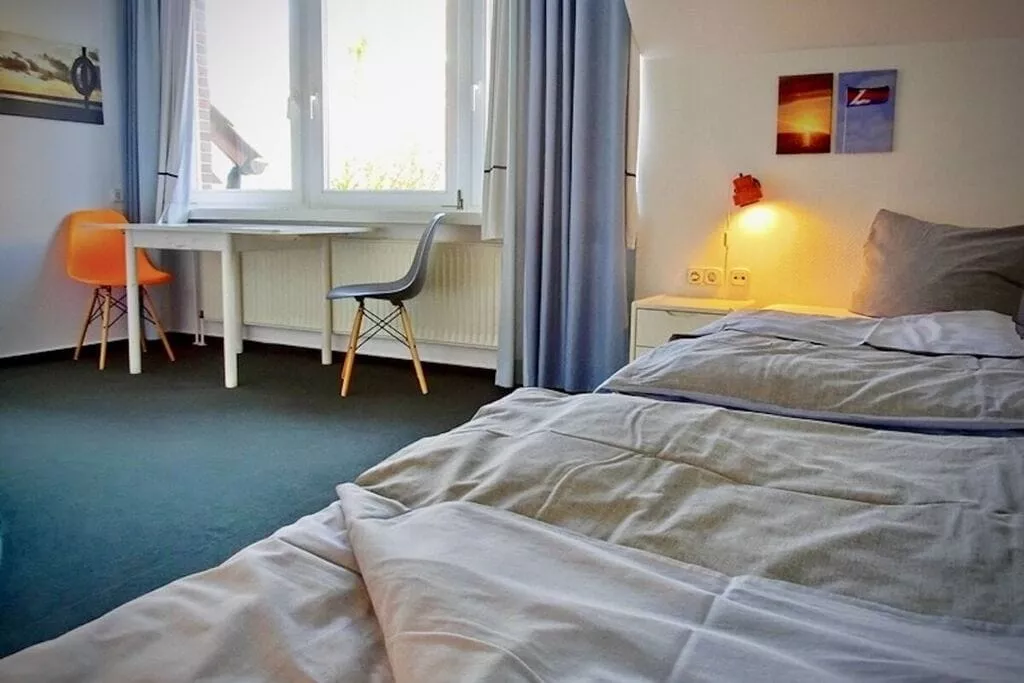 94185-Bedroom