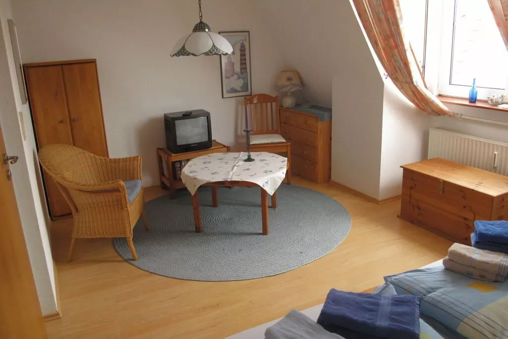 163051-Bedroom