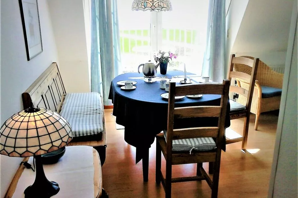 163051-Dining room