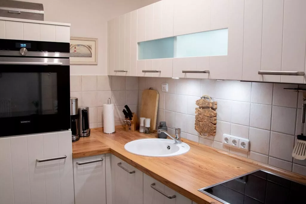 166902-Kitchen