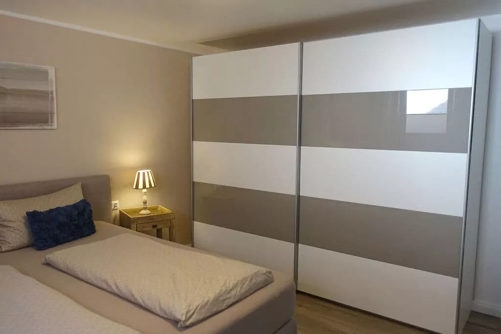 166902-Bedroom